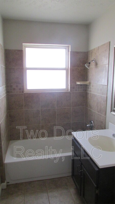 Foto del edificio - 6108 SE 3rd St