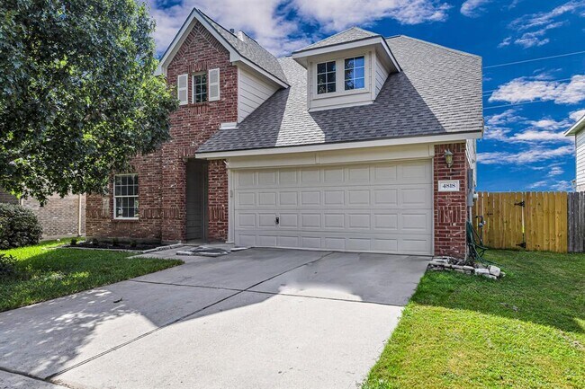 Foto del edificio - 4818 Plum Forest Rd