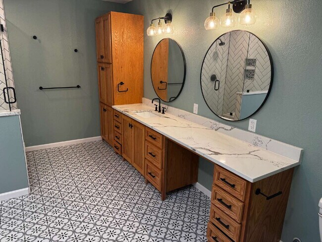 Foto del edificio - "Coastal Comfort Awaits: Spacious 4-Bed, 3...