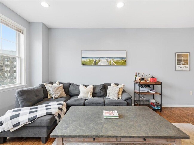 Foto del edificio - 15 Freedom Way