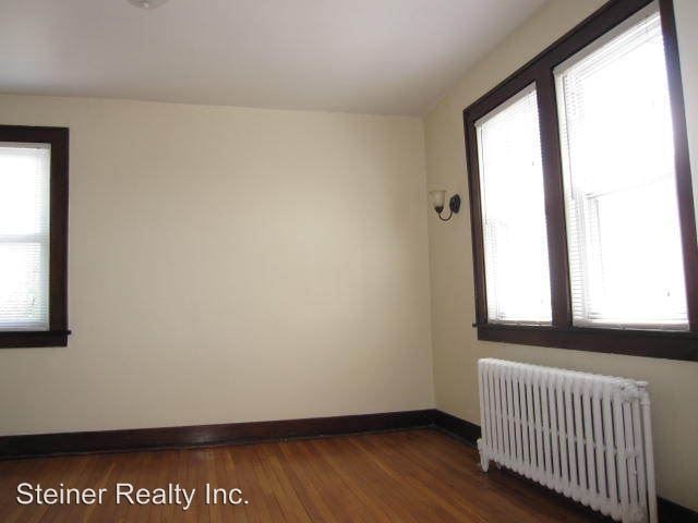 Building Photo - 2979 Glenmore Ave