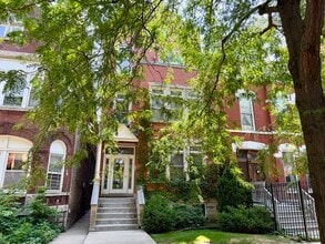 Building Photo - 1463 N Leavitt St