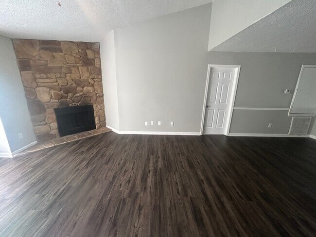 Foto del edificio - 3609 Juneau Rd
