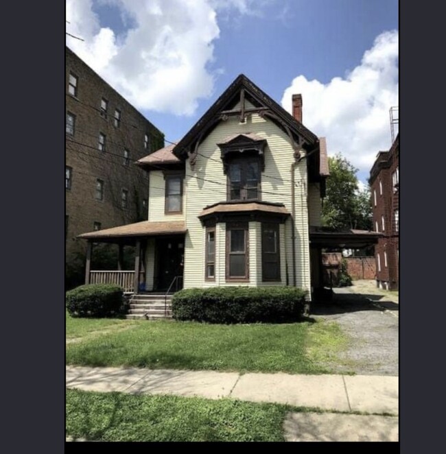 Building Photo - 117 Murray St