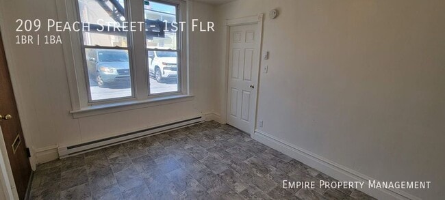 Building Photo - 209 N Peach St