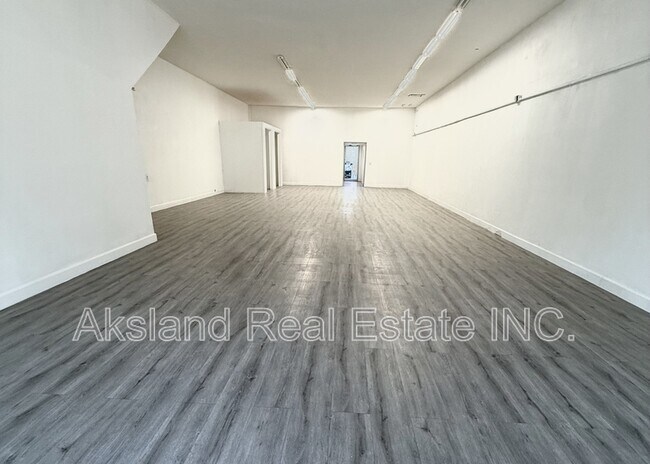 Foto del edificio - 135 W Yosemite Ave