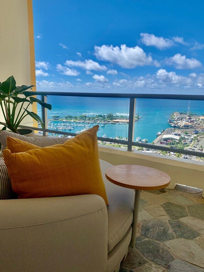 Foto del edificio - 2 bedroom unit in Kakaako!