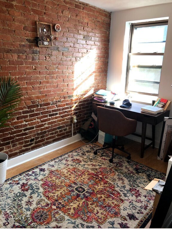 Foto del edificio - 283 W 3rd St