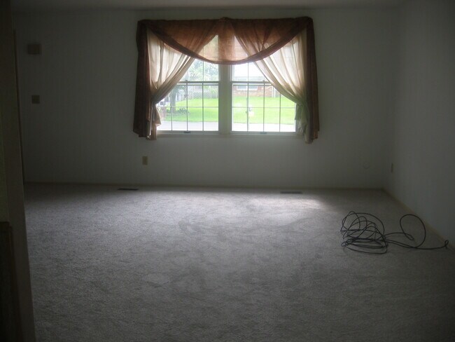 Sala de estar - 8258 Larkspur Dr