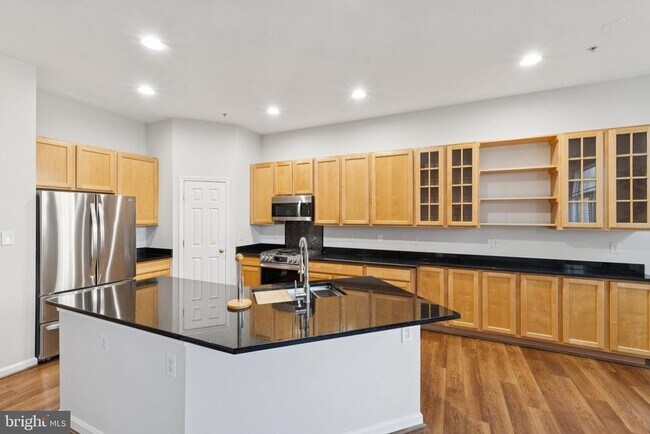Foto del edificio - 406 Chestnut Hill St