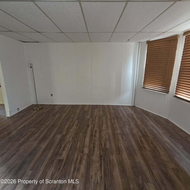 Building Photo - 1606 Dickson Ave