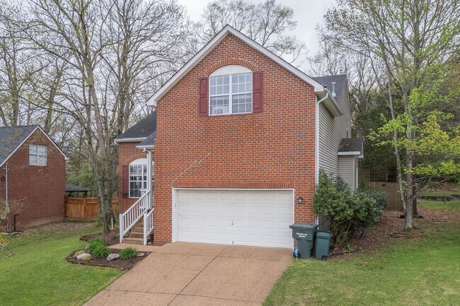 Building Photo - Old Hickory Beauty with Fenced Backyard