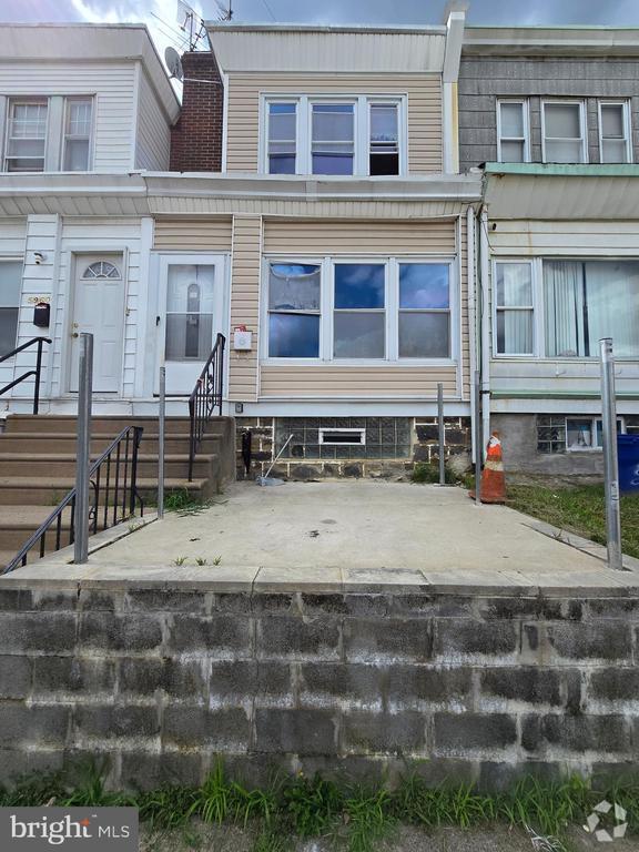 Building Photo - 5962 Elsinore St