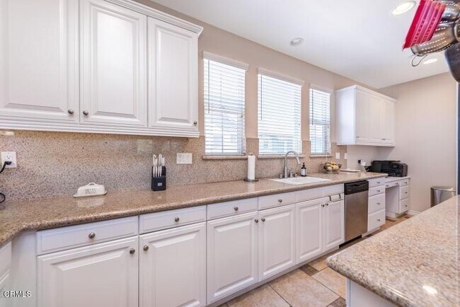 Building Photo - 1452 Via Bonito