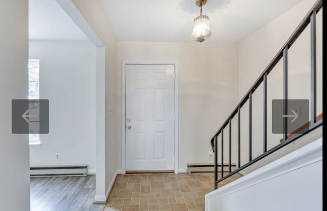 Building Photo - 2516 Naylor St