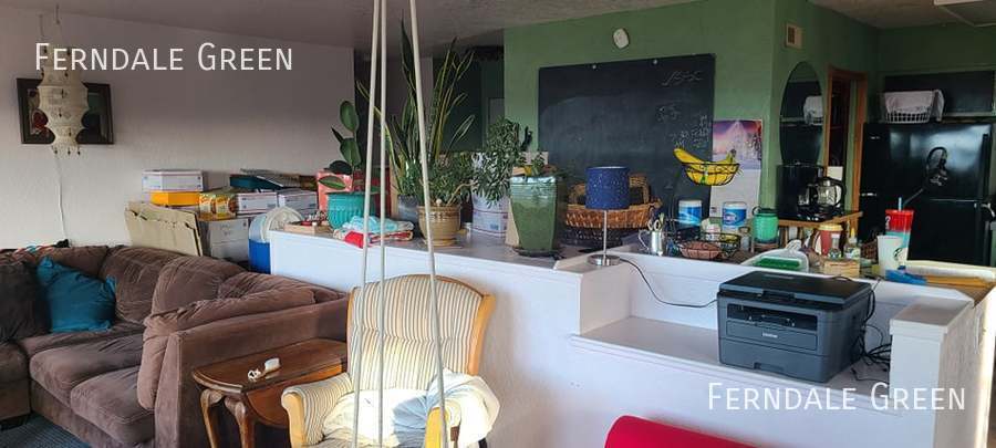 Primary Photo - Private Owner - 3 Bed/2 Bath Home with Oce...
