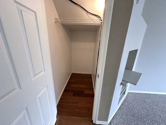 Foto del edificio - Beautiful 2 Bed 1.5 Bath Condo!
