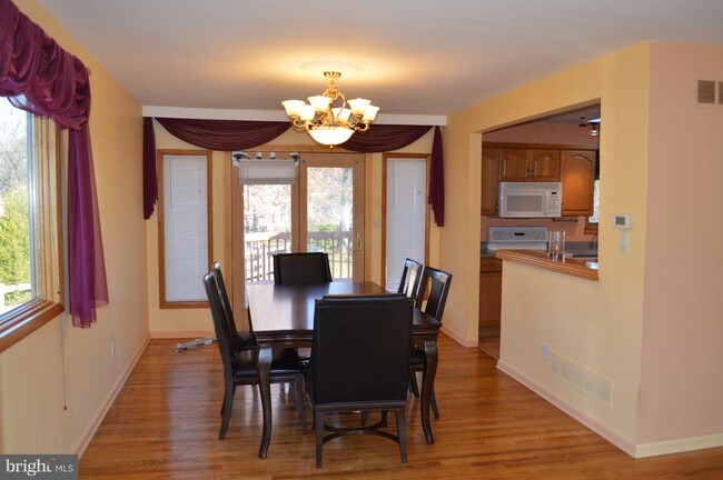 Foto del edificio - 812 Leeds Ln