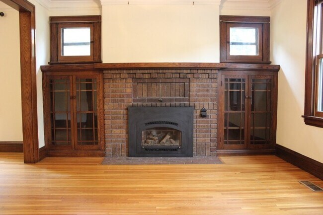 Building Photo - Marcy Holmes Single Family Home, Hardwood ...