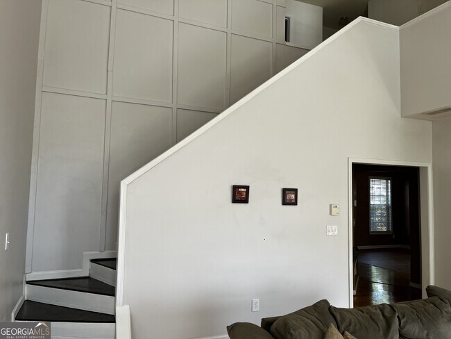 Building Photo - 577 Ashland Pkwy