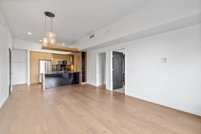 Foto del edificio - Luxurious 1 bedroom in Capital Hill!