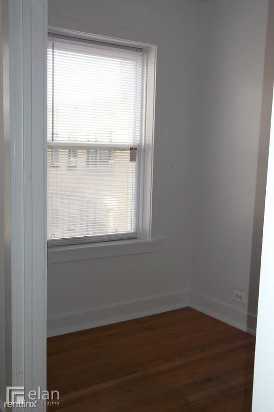 Foto del edificio - 7600 N Greenview Ave