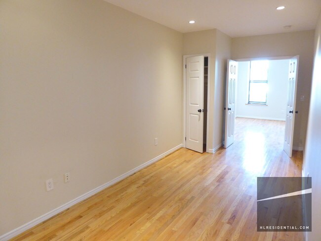 Building Photo - 724 Bergen St