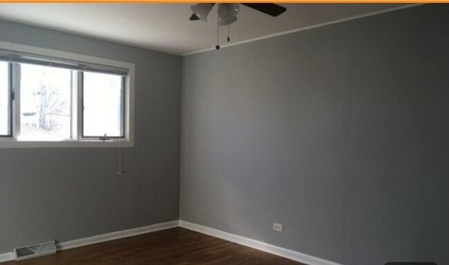 Foto del edificio - 7425 Lake St