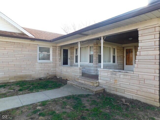 Building Photo - 1041 N Bluff Rd
