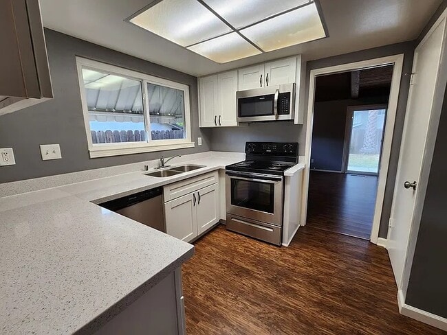 Building Photo - 3015 Barmouth Dr