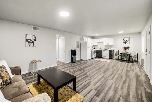 Building Photo - Stardust Apartments