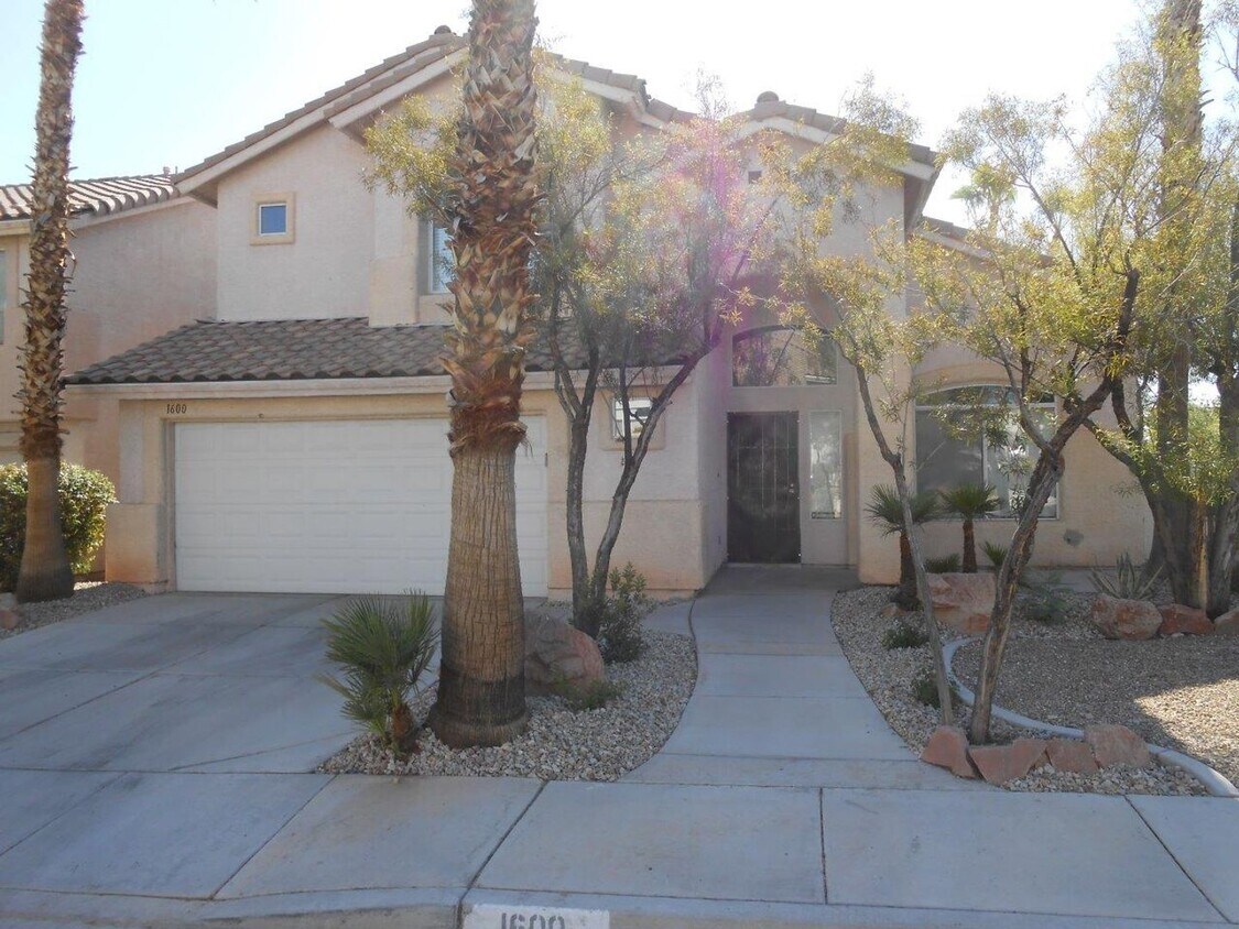 Foto principal - Great 2 Story Home in the NW