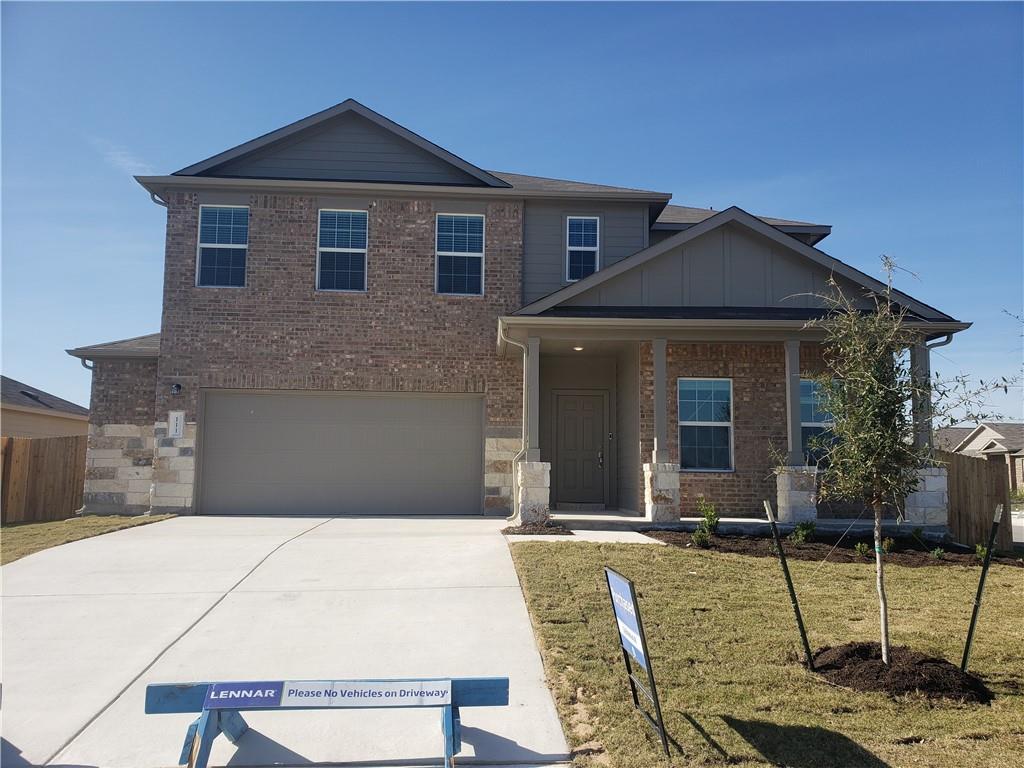 Foto principal - 111 Bear Oak St