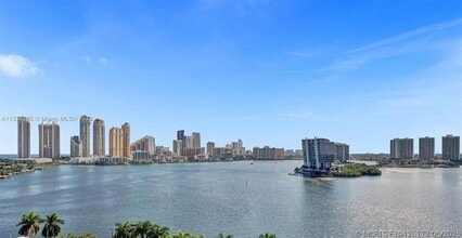 Building Photo - 3530 Mystic Pointe Dr