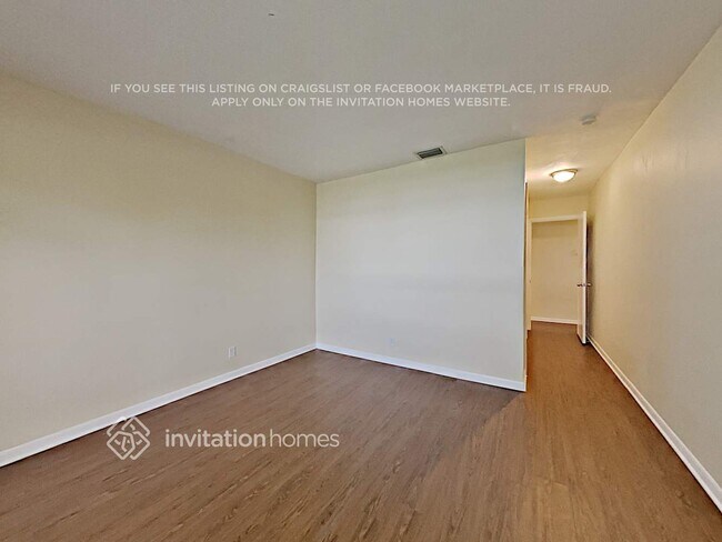 Building Photo - 4441 NE 29th Ave