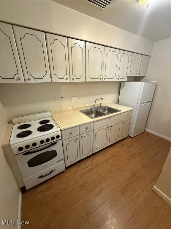 Foto del edificio - 620 Lakeside Dr