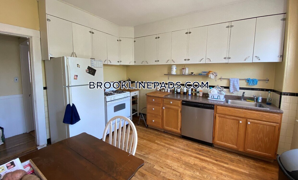 Foto principal - 155 Coolidge St