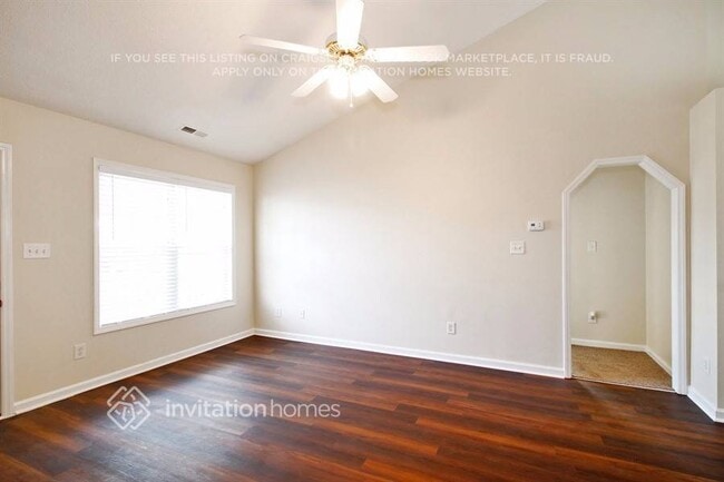 Foto del edificio - 1204 Moore's Creek Dr