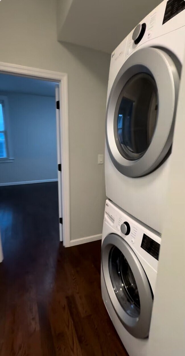 Foto del edificio - 8633 59th Ave