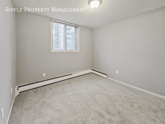 Building Photo - Beltline 2 Beds, 1 Baths Apartment/Condo | No Pets Allowed