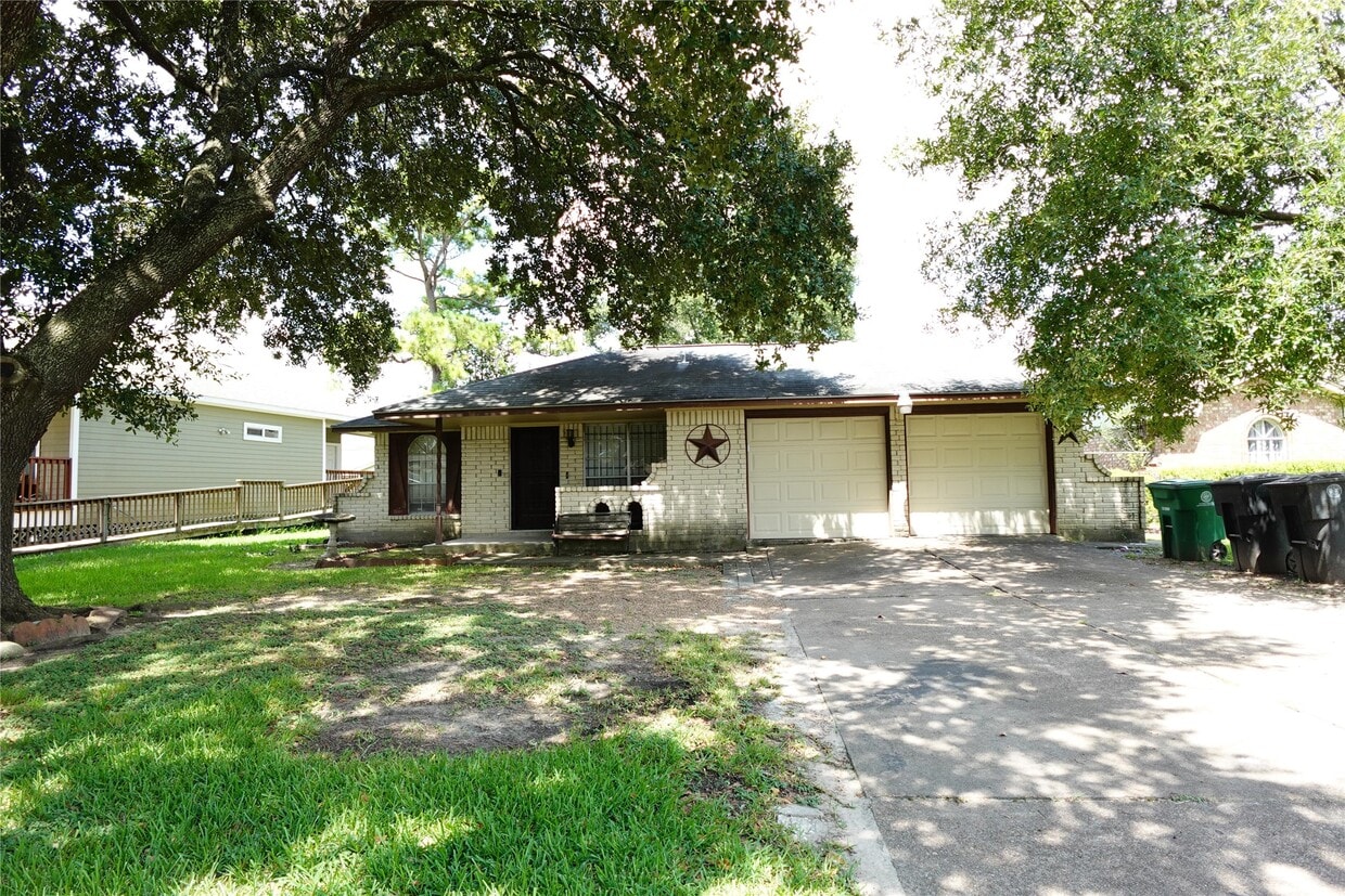 Primary Photo - 11115 BurningBush Ln