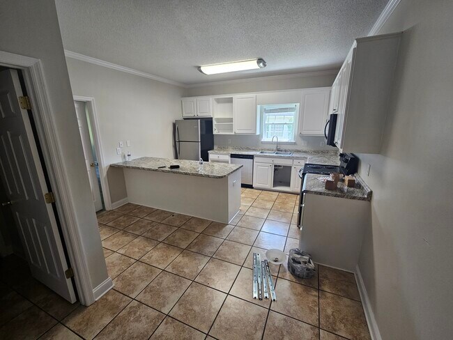 Foto del edificio - 137 Pine Arbor Dr