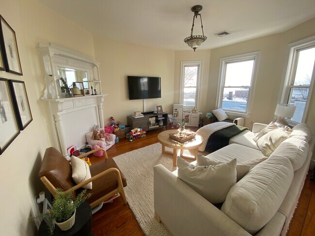 Foto del edificio - 440 E 6th St