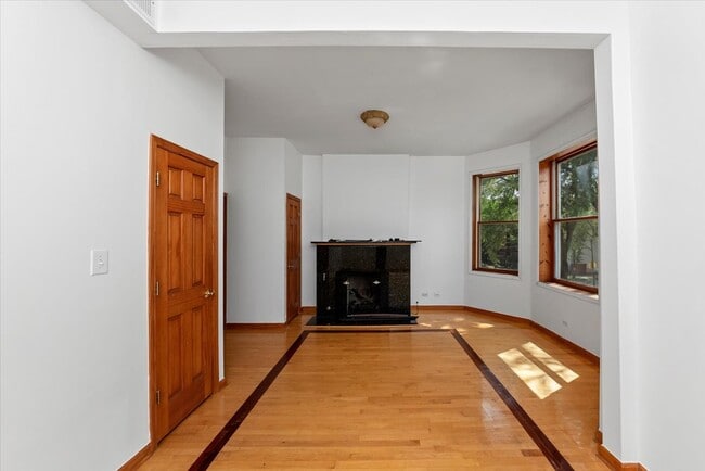 Building Photo - 1707 N Fairfield Ave