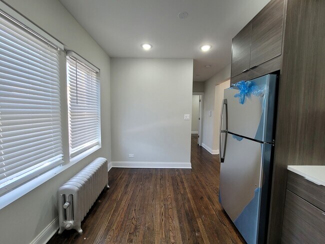 Foto del edificio - 5058.5 N Wolcott Ave