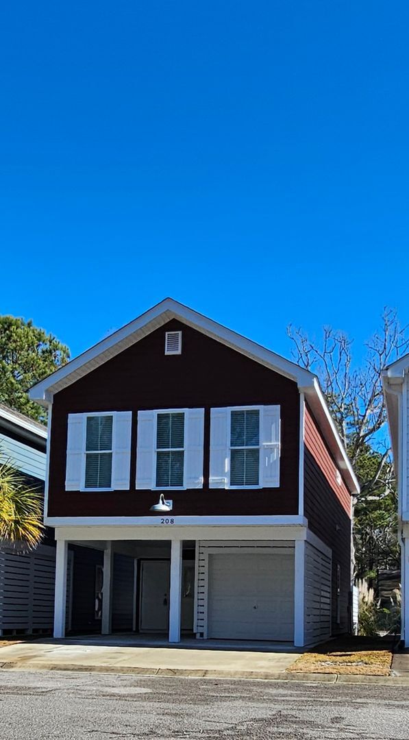 Building Photo - Live the Coastal Dream in Murrells Inlet