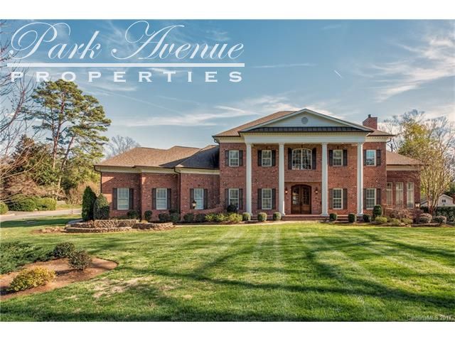 Foto principal - 2105 S Wendover Road--Pending Lease
