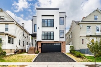 Building Photo - 223 Monroe Ave