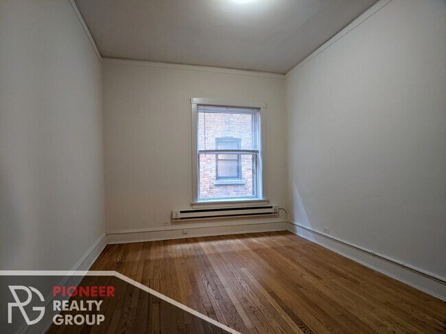 Foto del edificio - 1025 Dempster St