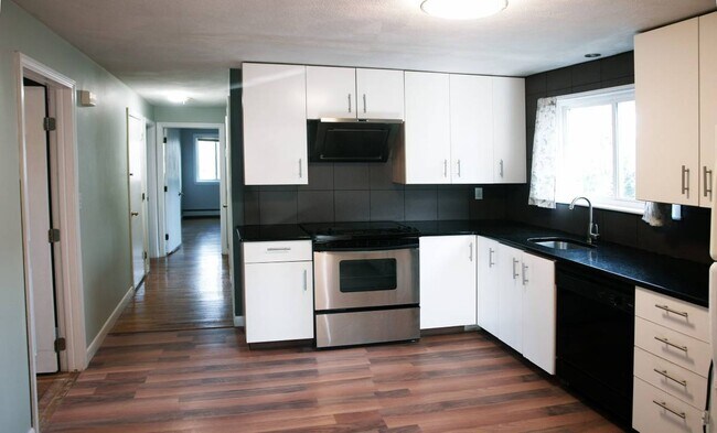 Building Photo - 847 Belmont St